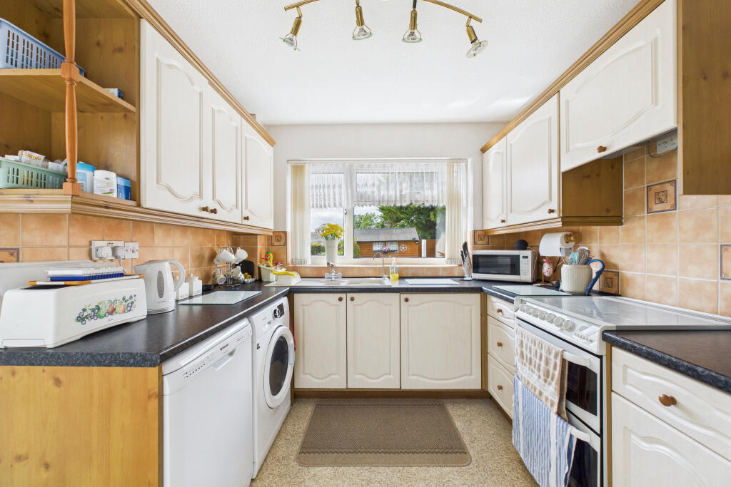 CAM05454G0-PR0021-STILL006