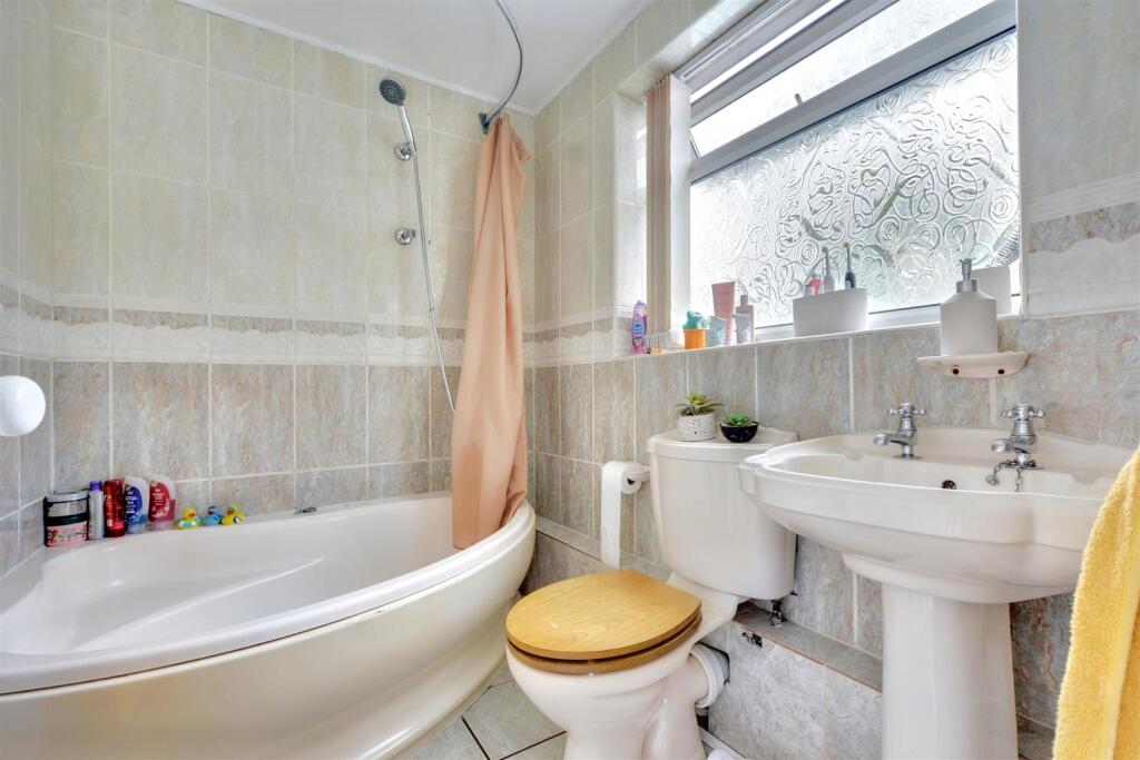 Bathroom_ (1).jpeg