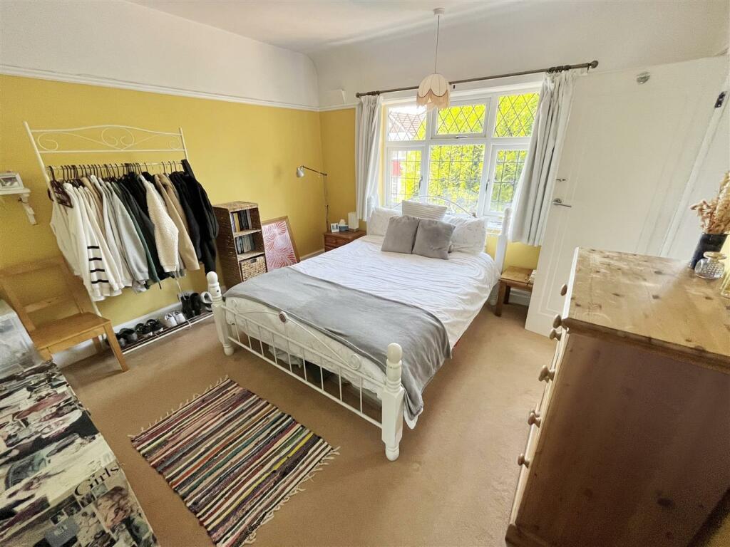 Bedroom 2 Aspect 2.jpg