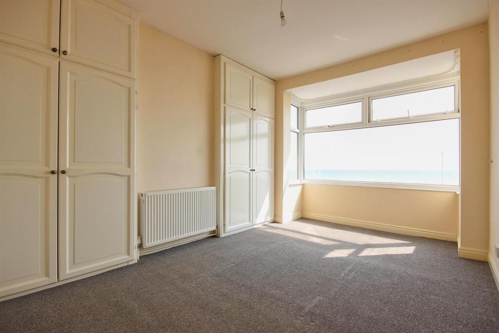BEDROOM 1 (FRONT)