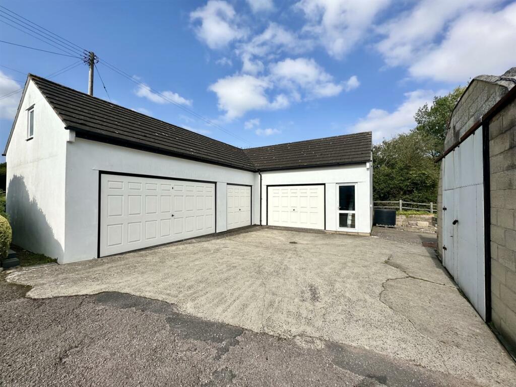 Garage.jpg