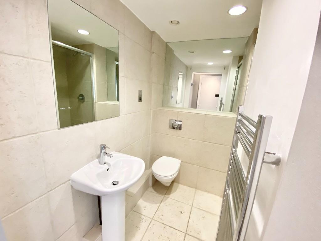 EN-SUITE 1