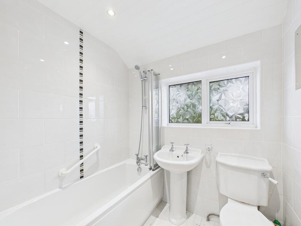 CAM01835G0-PR0298...