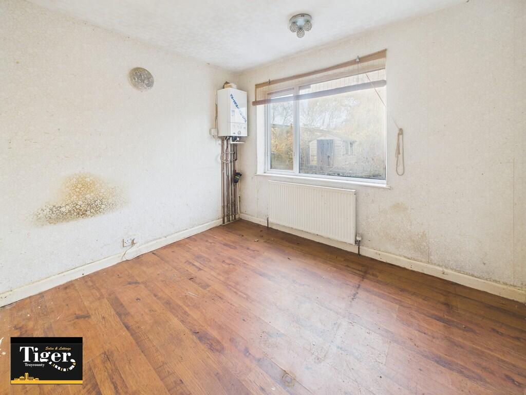 CAM02176G0-PR0767...