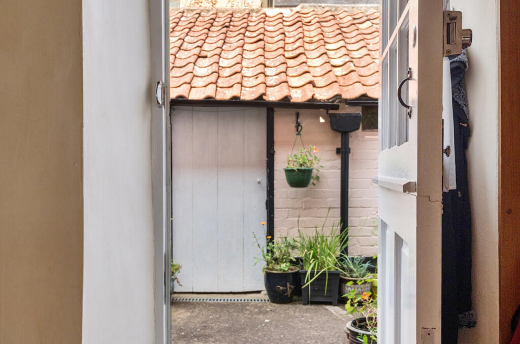 1340405-6-689f3e2...