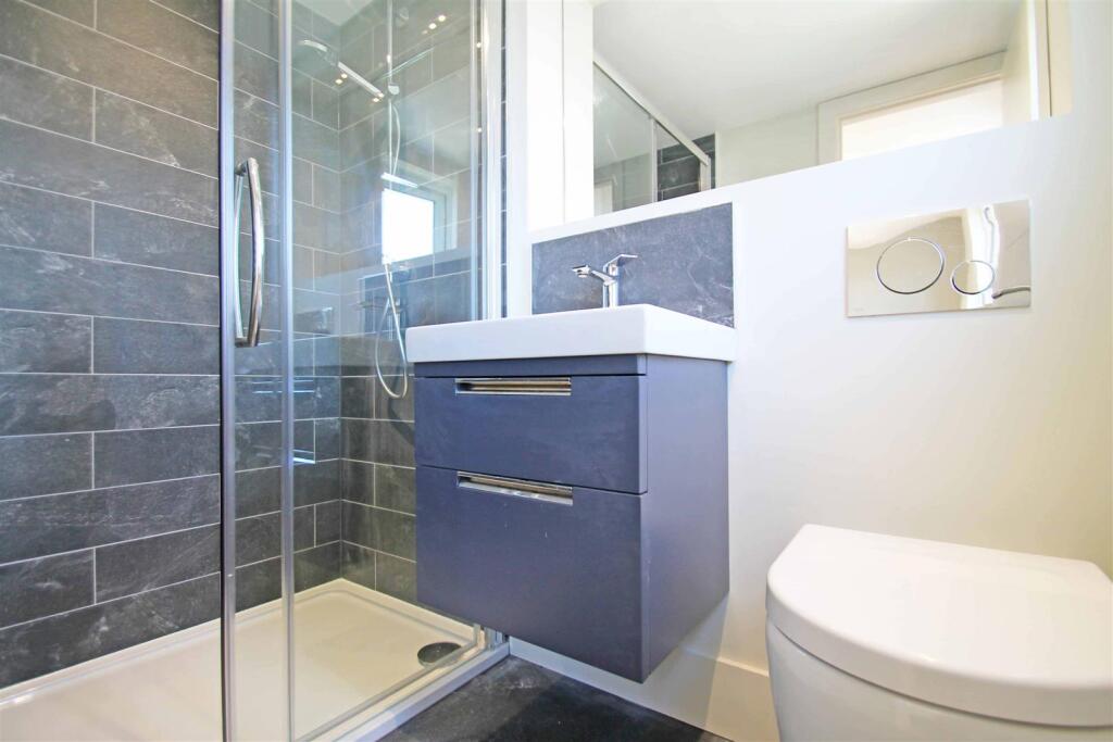 En Suite Shower Room