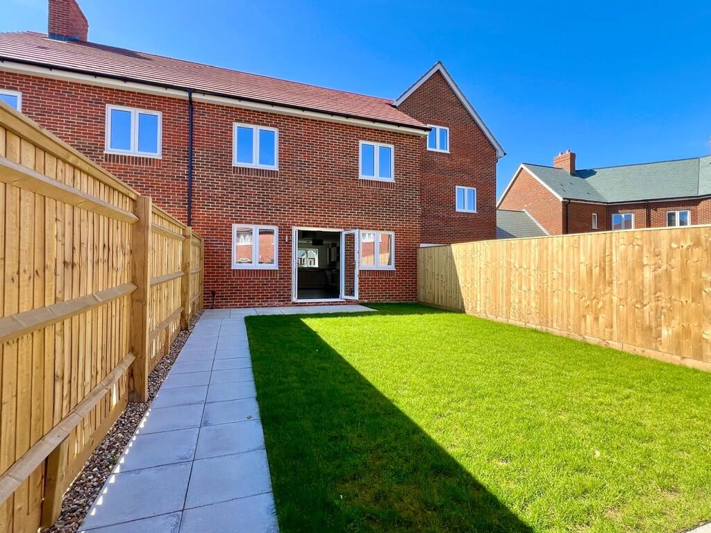 IMG-20250402-WA00...