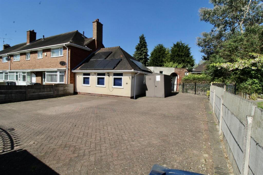 Front Garden/Driveway