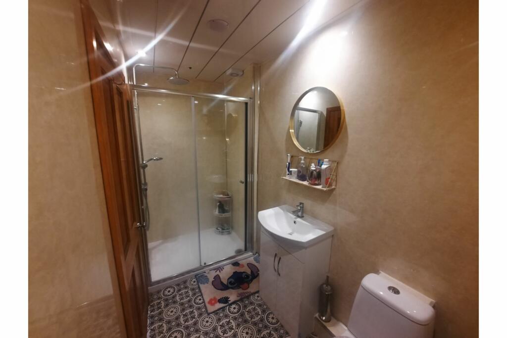 En-suite Two