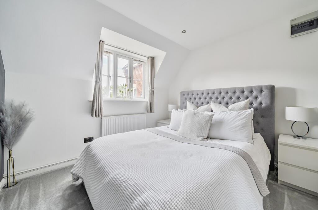 1330202-15-688b91...