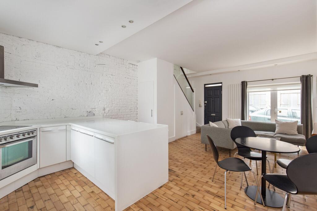 Reception / Kitchen