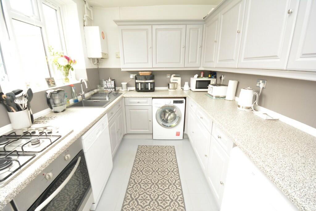 Fitted Kitchen: