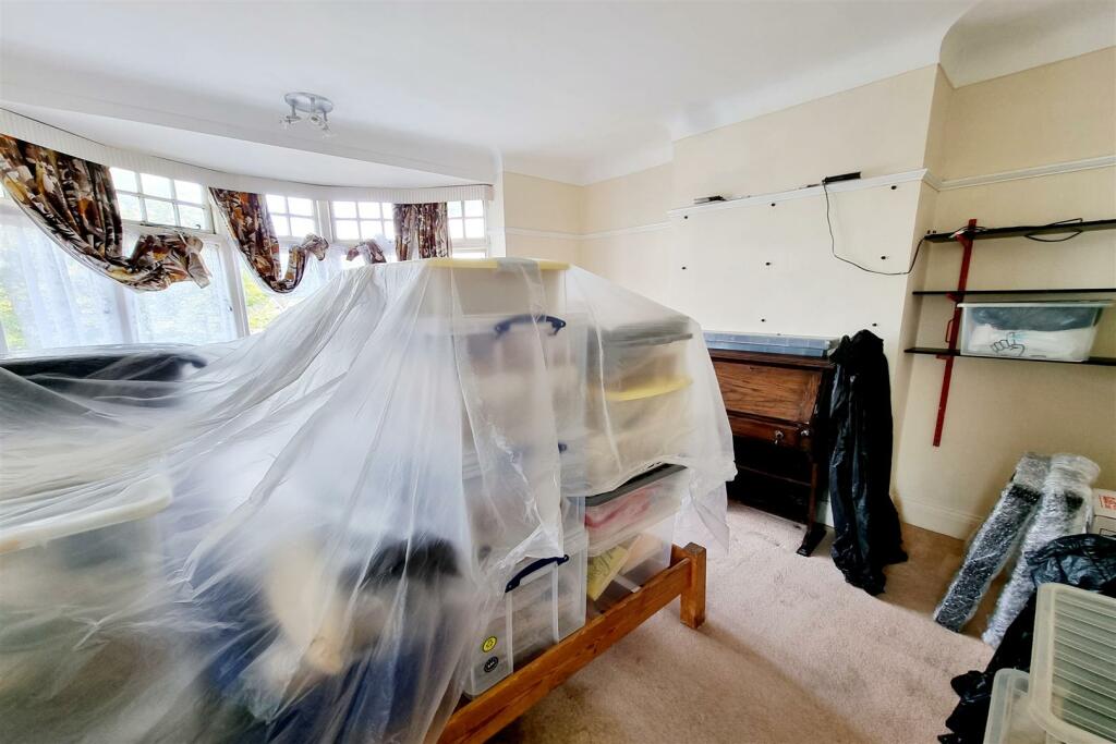 BEDROM 1:
