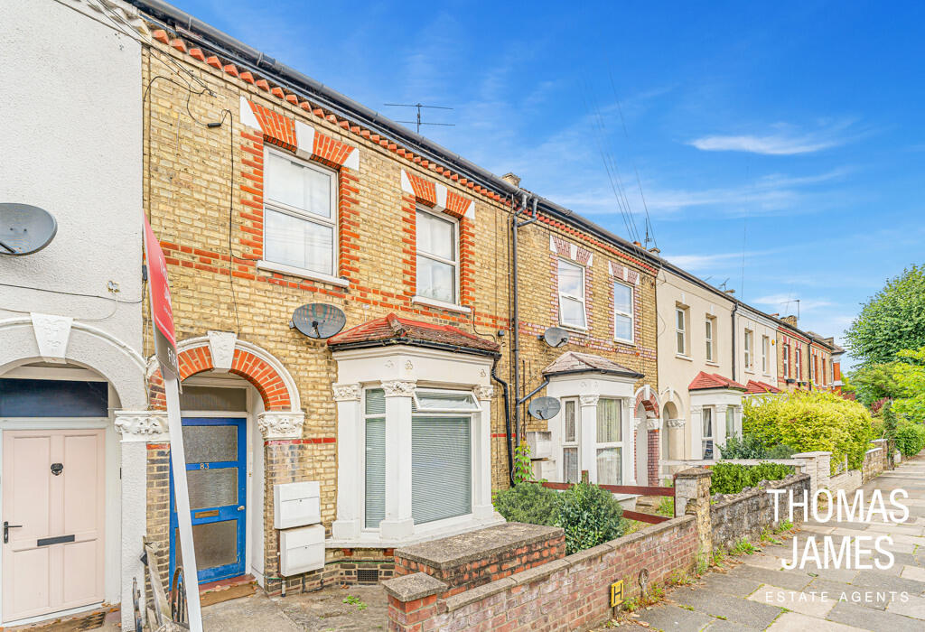 Russell Road, offered chain free