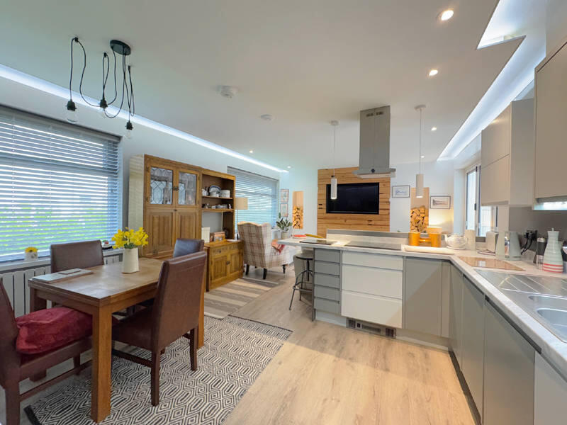 Dining Kitchen