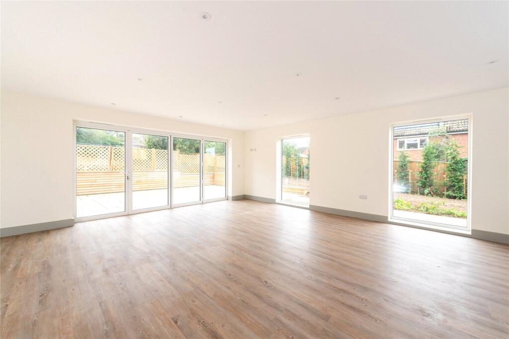 Kit/Fam/Dining Room