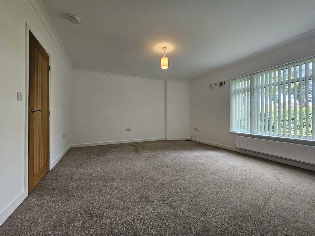 For Sale by Aspire Residential - Clive Court