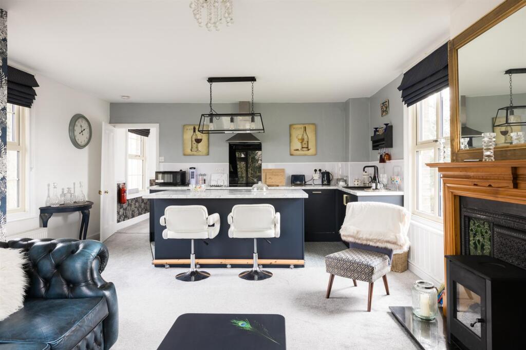 Annexe Sitting/Dining/Kitchen