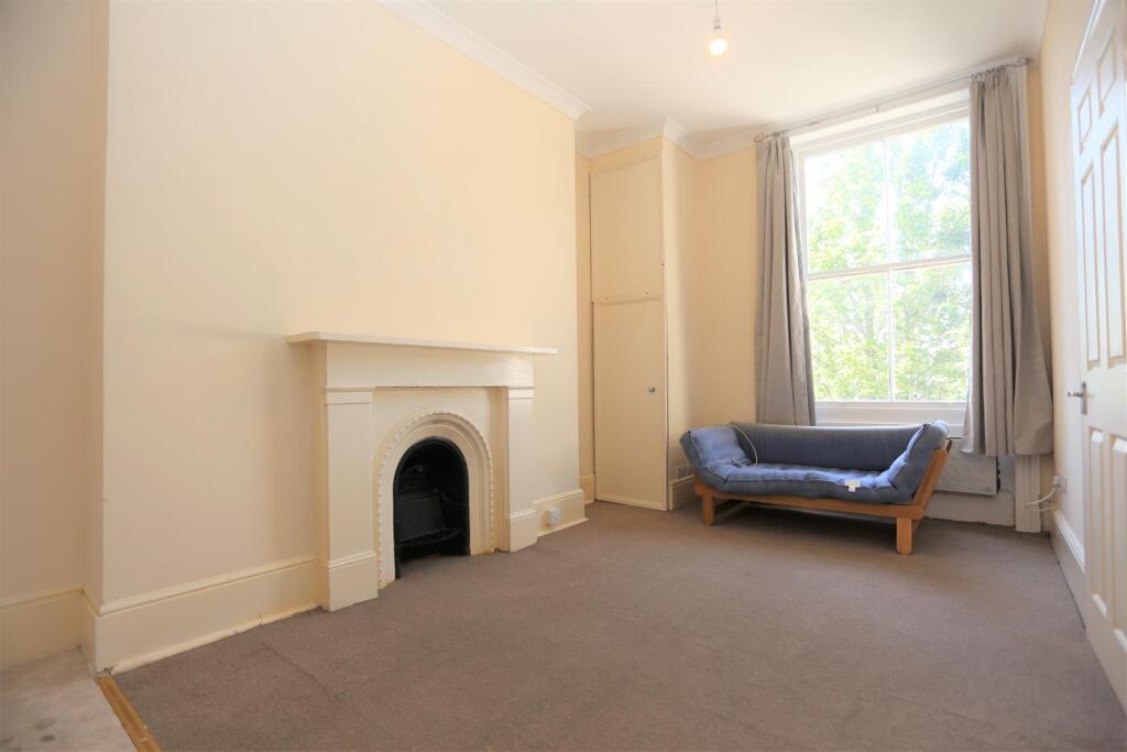Flat 8, 35 Vernon Terrace  (12).JPG