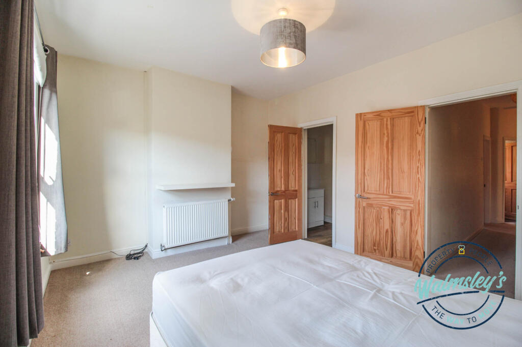 Main bedroom &amp; ensuite