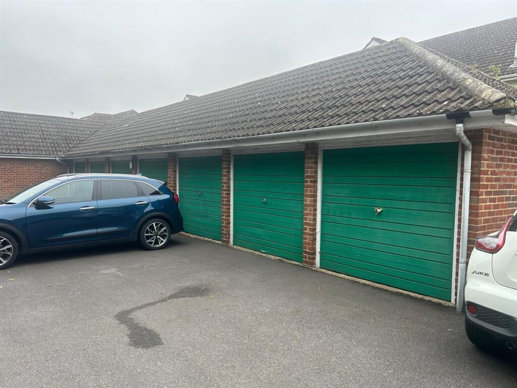 garage.jpg