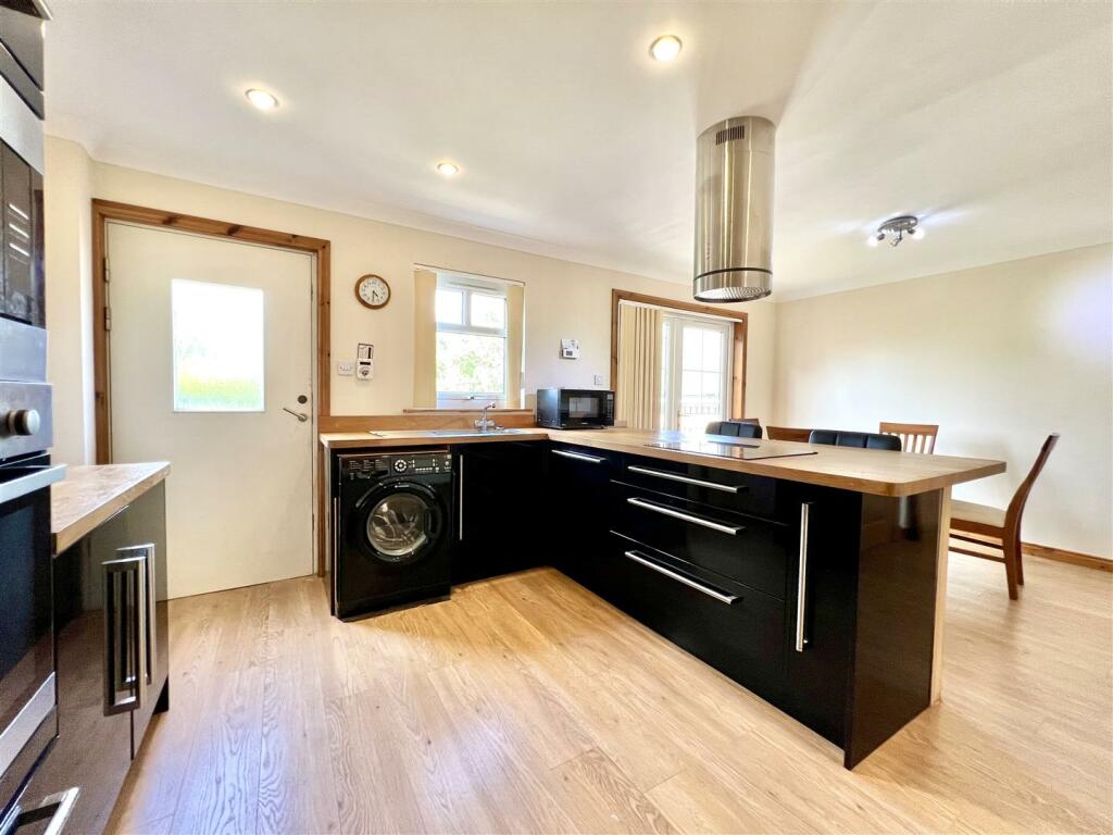 Seafar Drive, Kelty