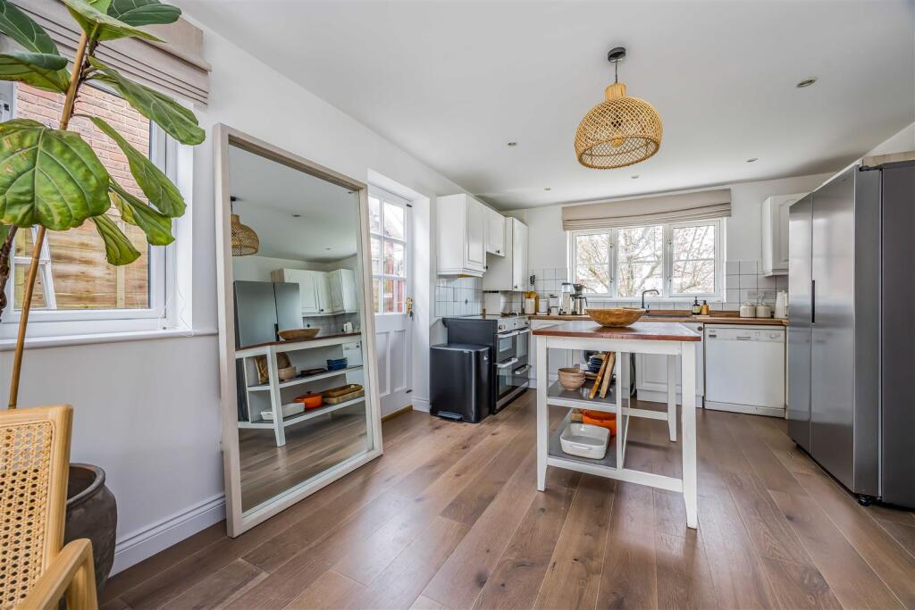 St. Ebbes Cottage, Victoria Road, Hayling Island-S