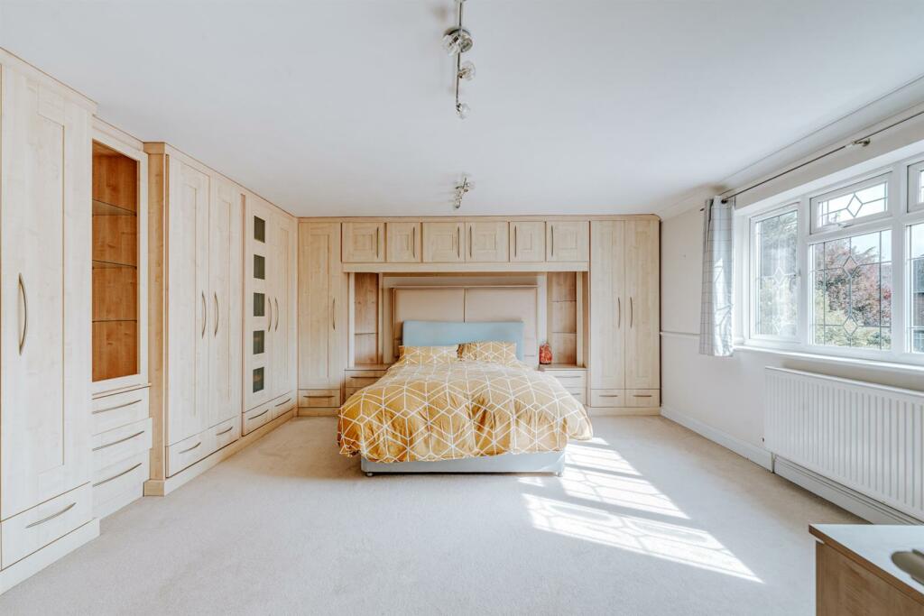 7 Bushby Avenue 2024 Final-25.jpg