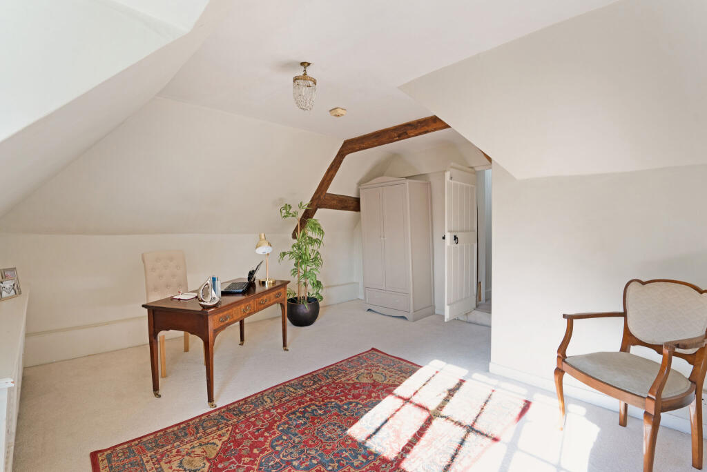 Top floor bedroom/study