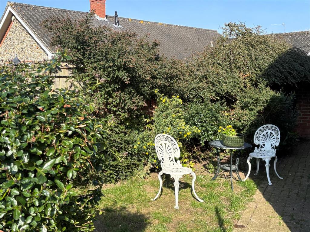 Garden 1.jpg