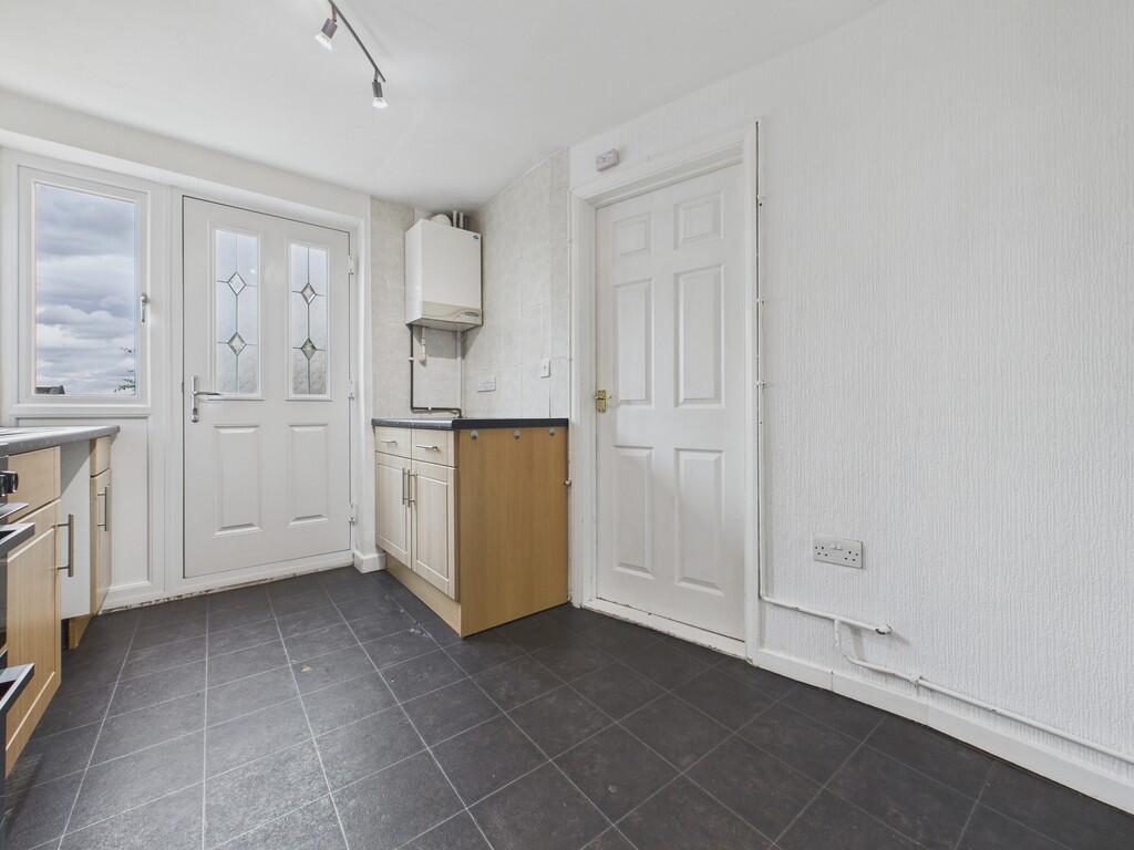 CAM04273G0-PR0182...