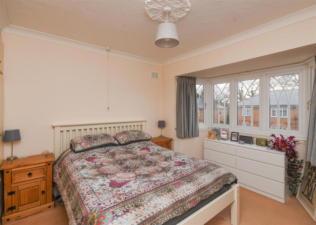 22 Hinckes Road - Bedroom 1.jpg