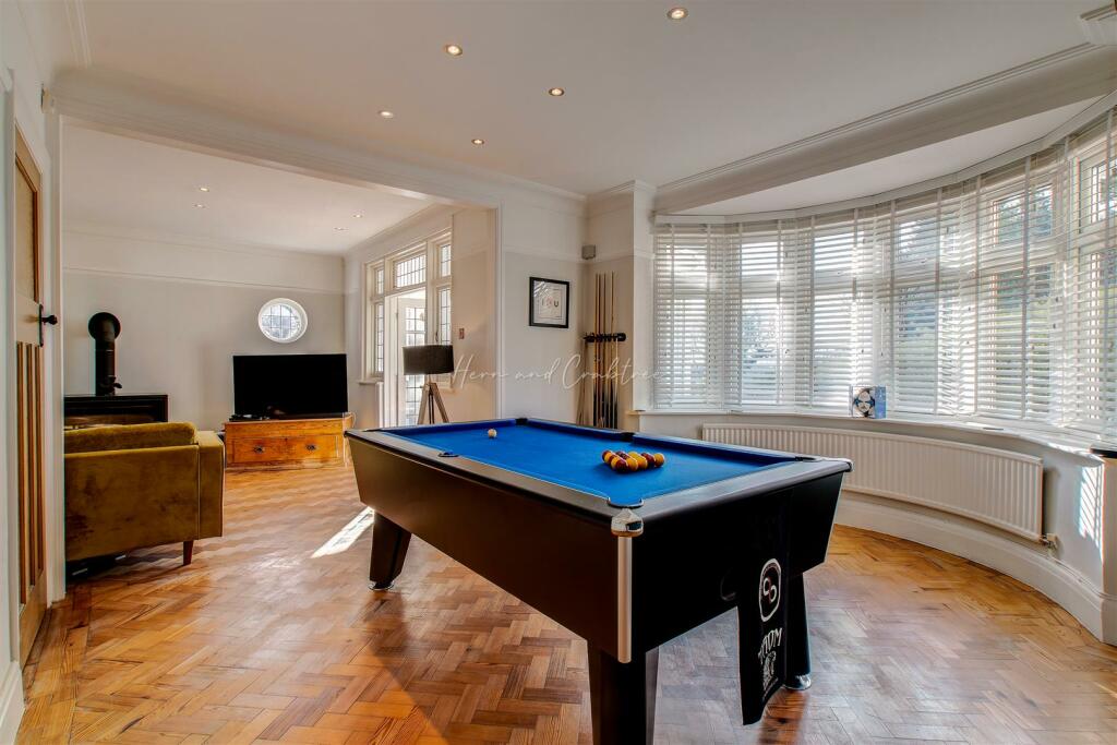 Holybush Road, Cyncoed, HernCrabtree (25).jpg