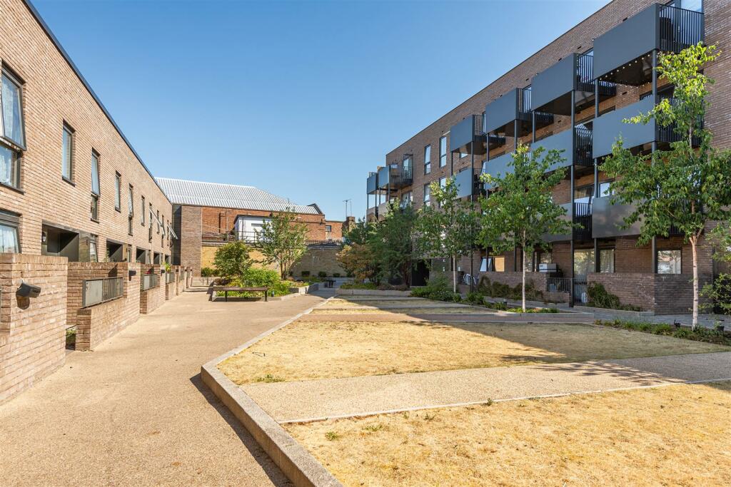 Craig House E17