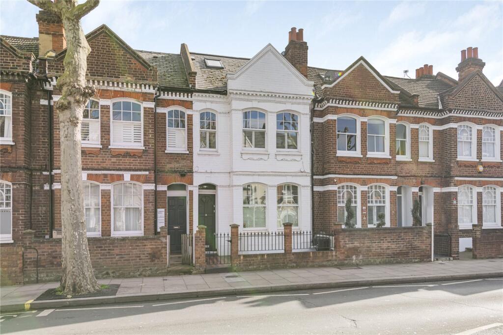 Wandsworth Bridge Road, London, SW6