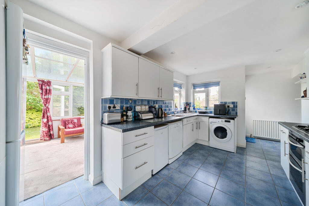 18-6821c60abbebb-...