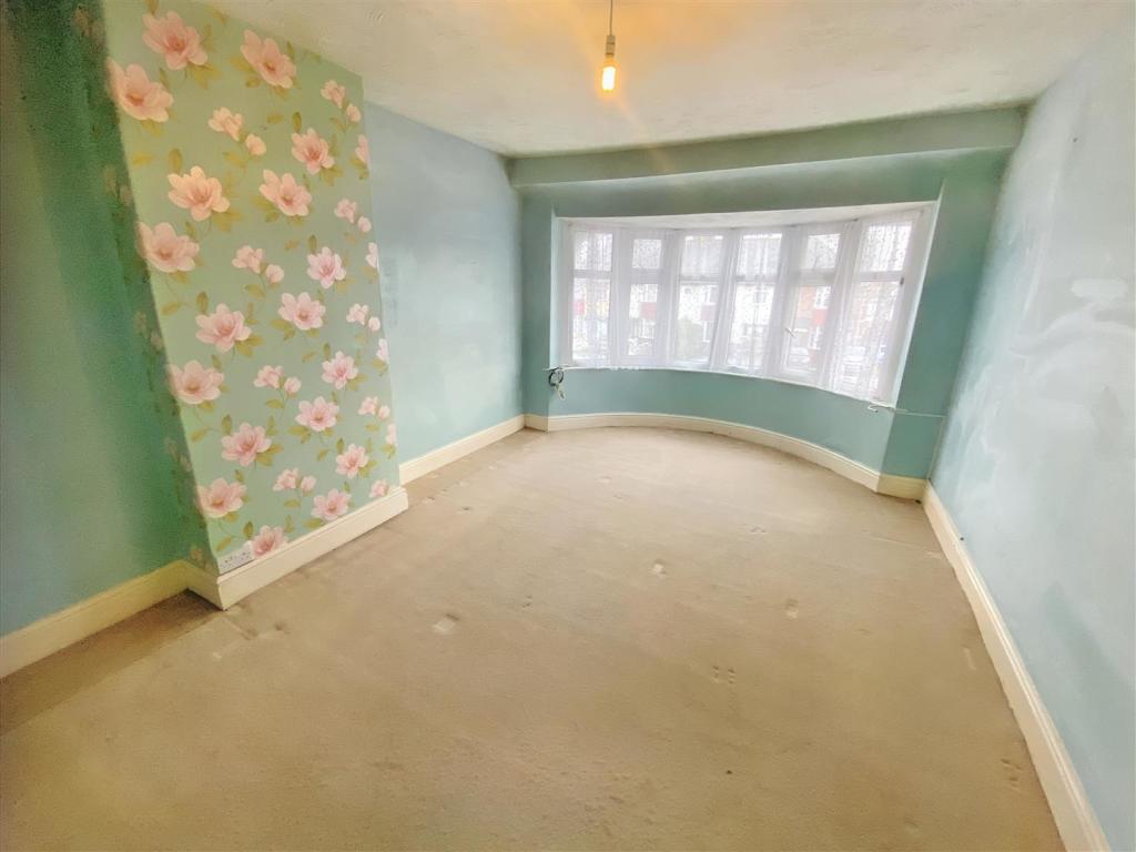 bed2.jpg