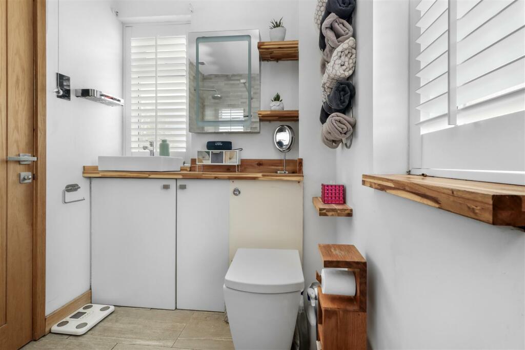 shower room #2.jpg