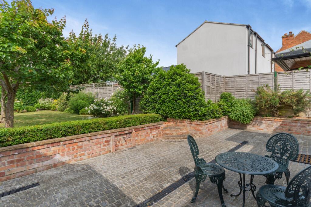 6 Dickmans Lane, Melton Mowbray, Leicestershire, LE14 4BG