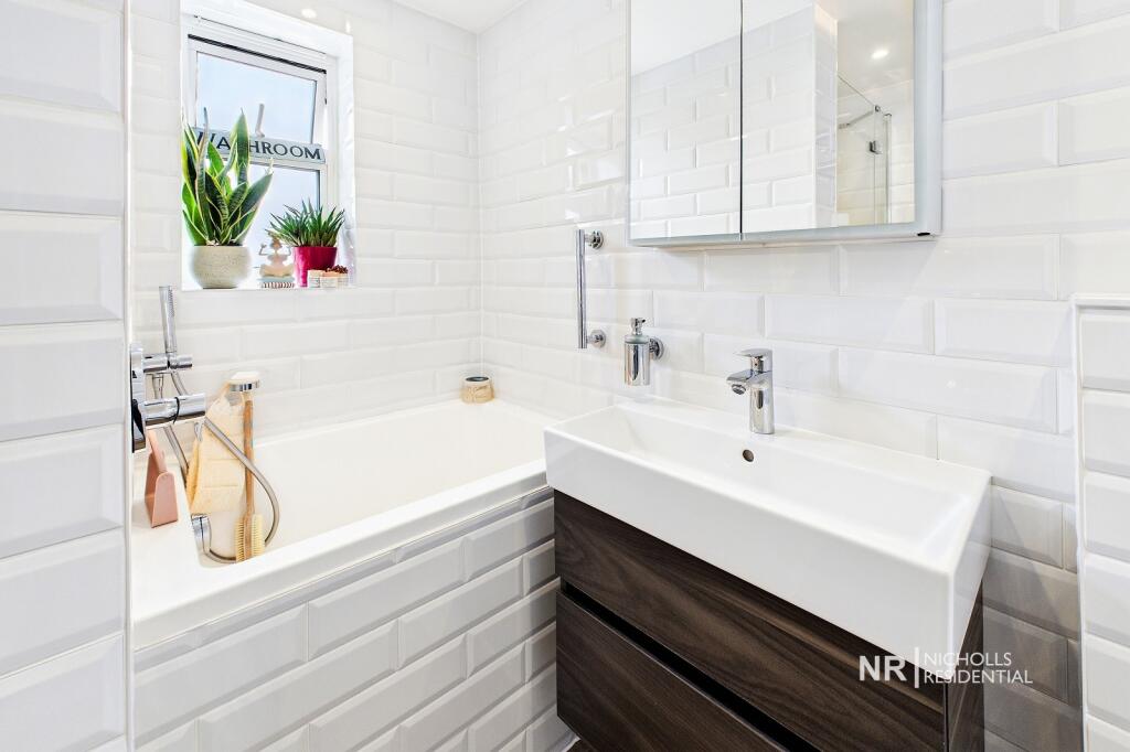 Bathroom Extra Photo