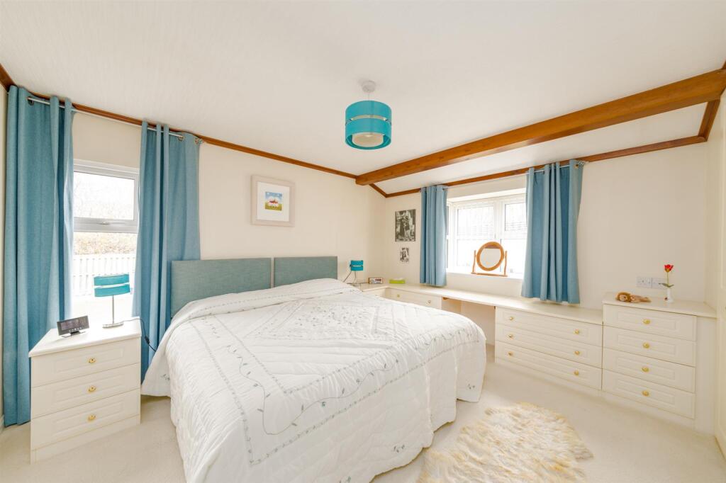 3 Maple Crescent Springwood Village Kelso-13.jpg