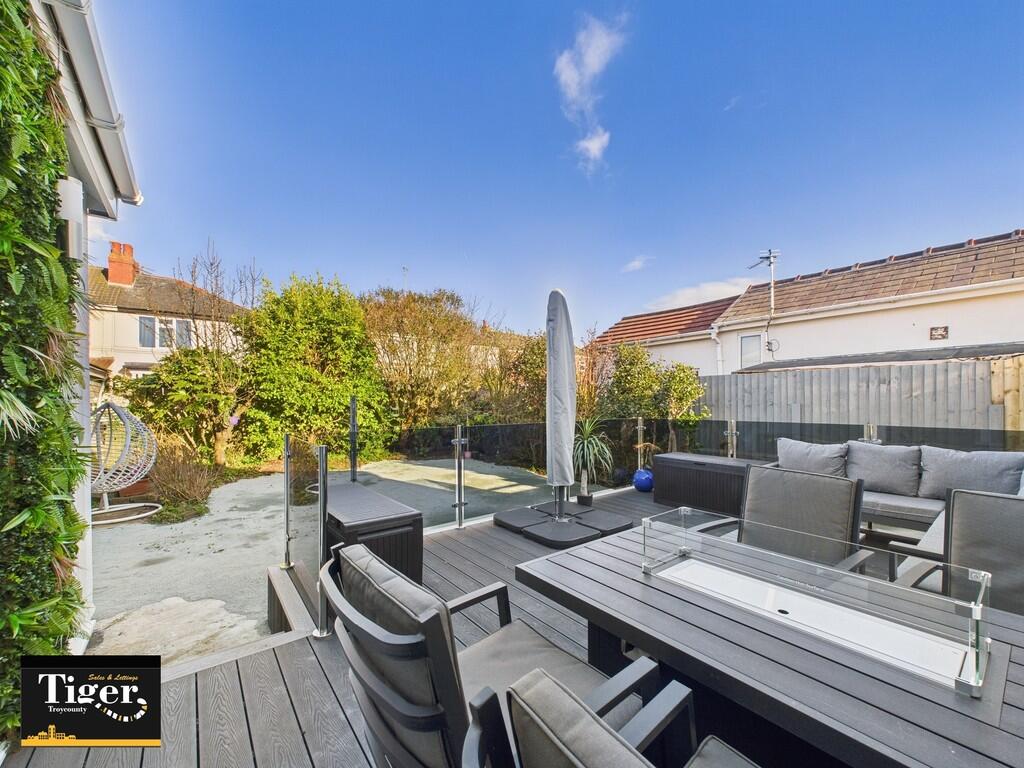 CAM02176G0-PR0514...