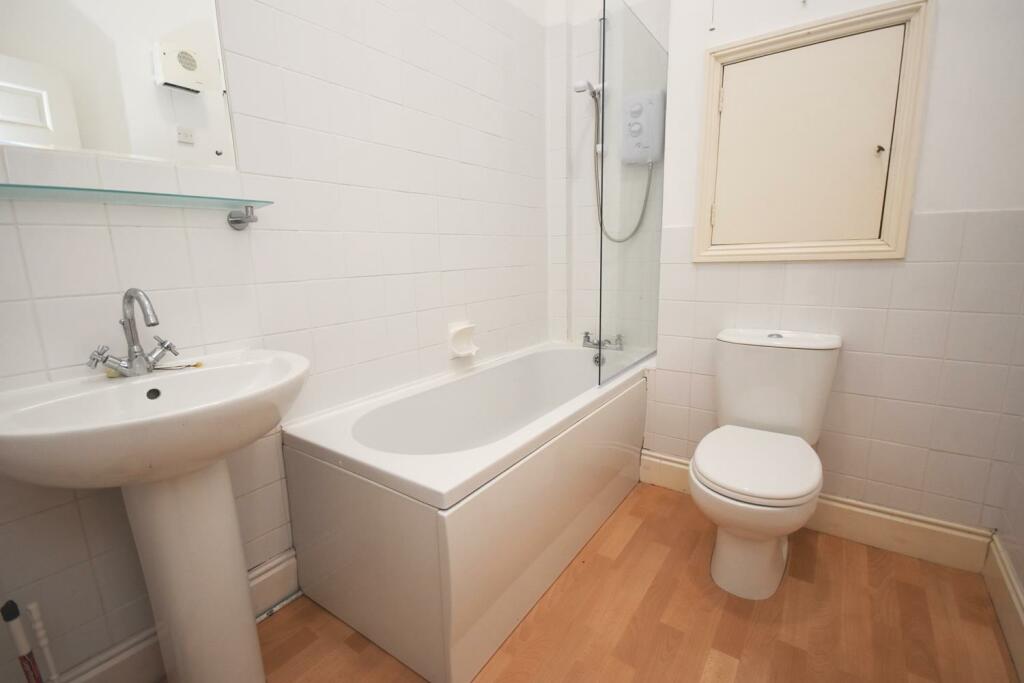 Bathroom.JPG