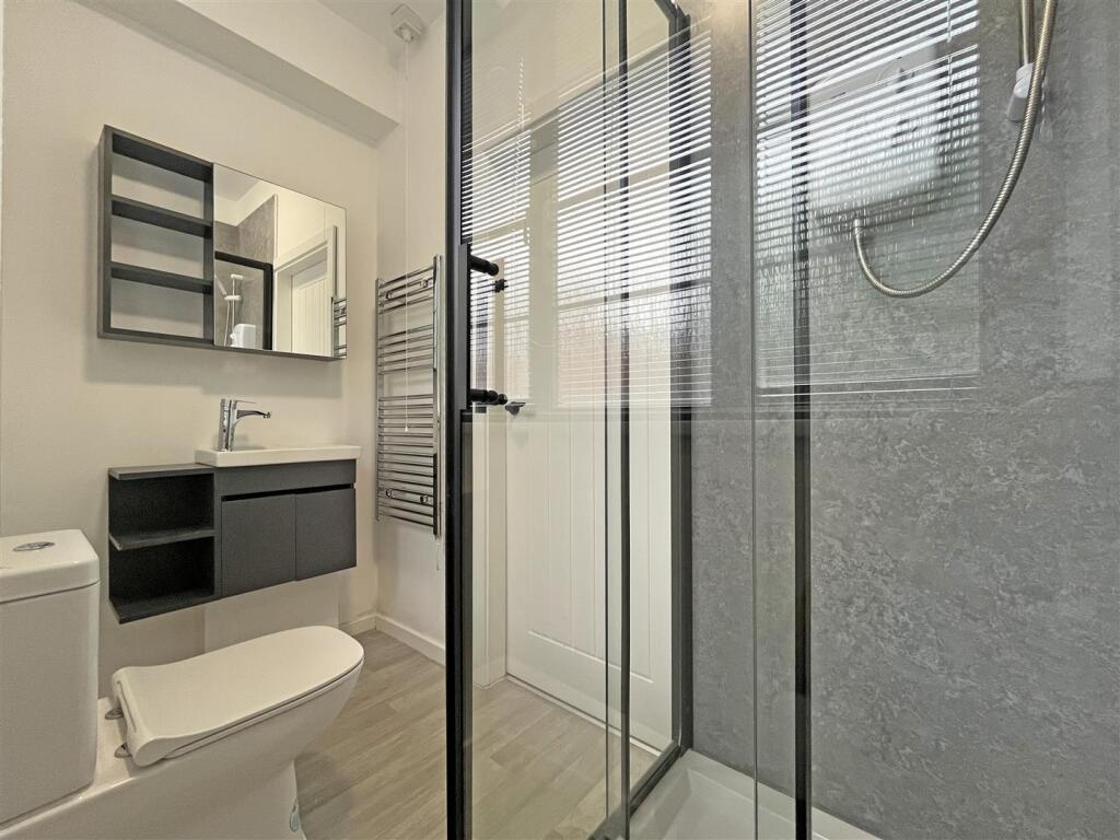 Flat 2 Shower Room