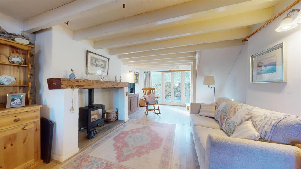 THROUGH LOUNGE/DINING ROOM