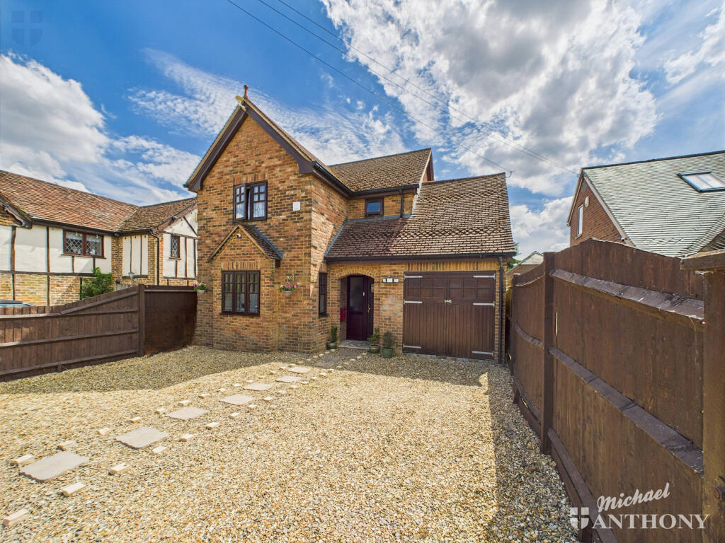 CAM02773G0-PR0326-STILL016