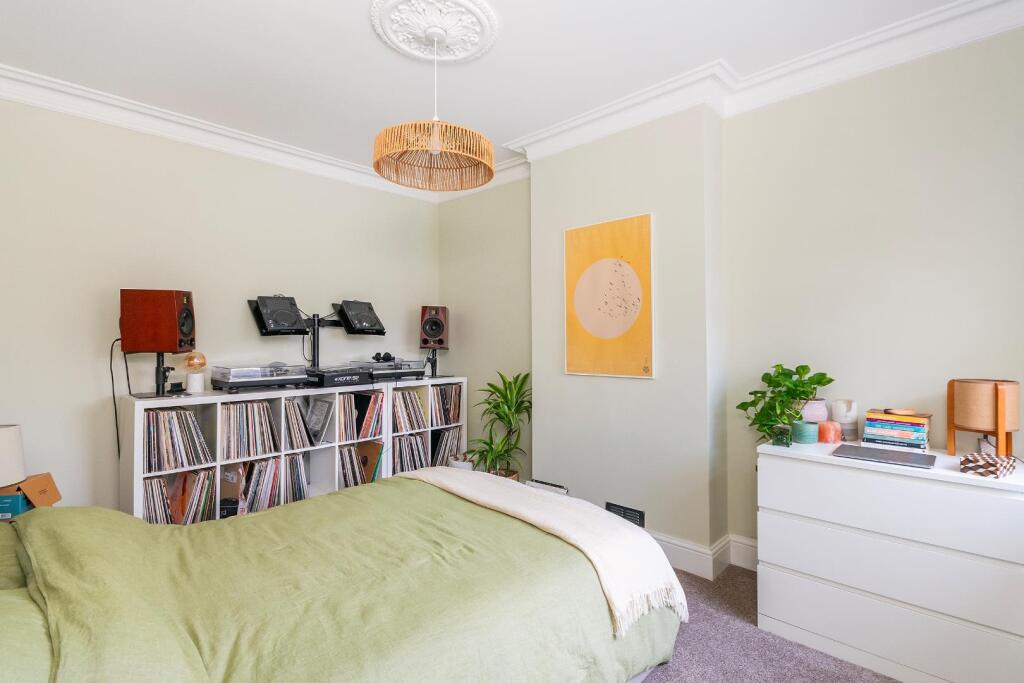 6S2AAD - Bedroom C.jpg