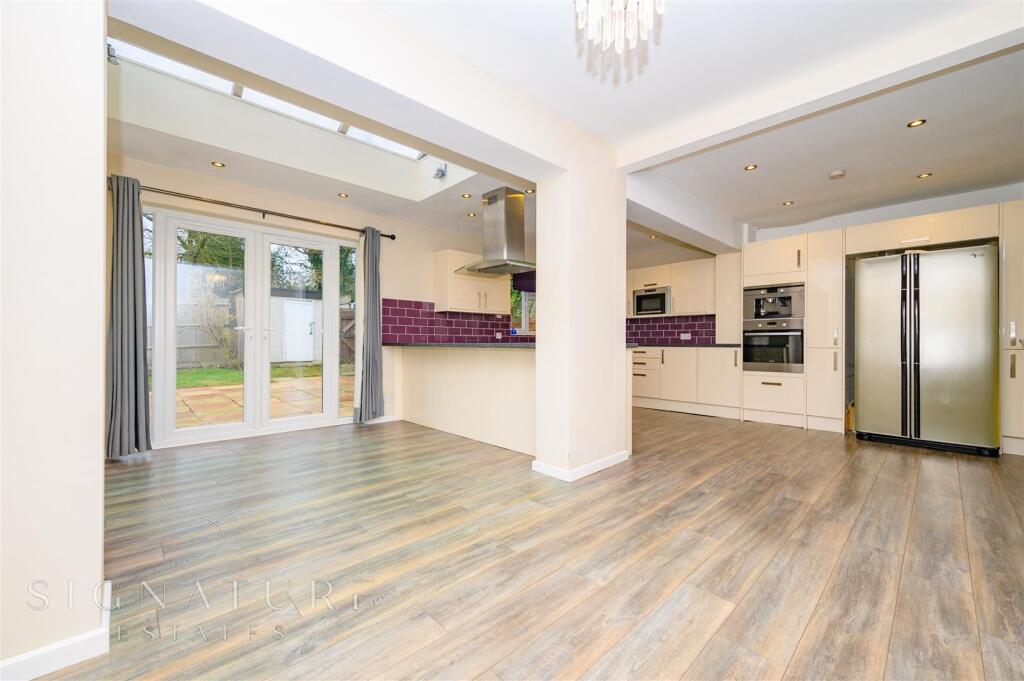 Kitchen Diner/ Family Room