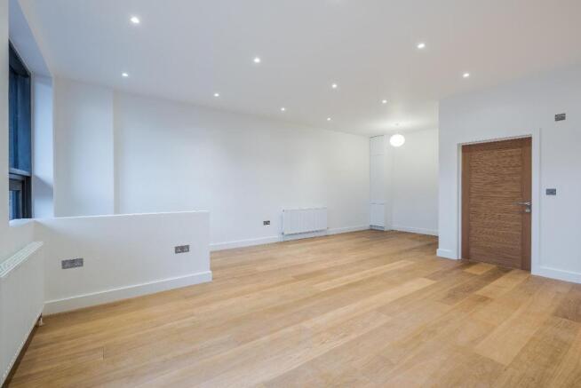 85460_2328895_IMG_03_0000_max_656x437