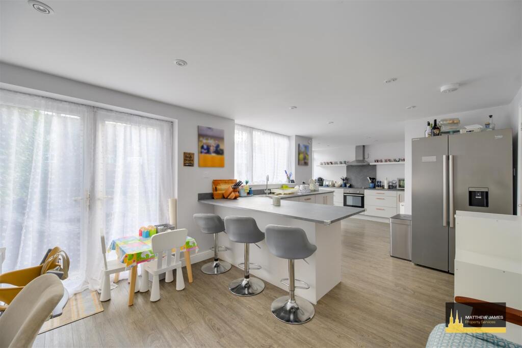 Open Plan Kitchen Dining Room